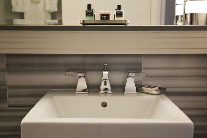 Bathroom sink