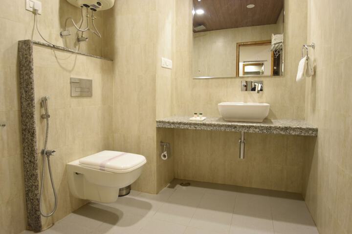 Room 19 of 25