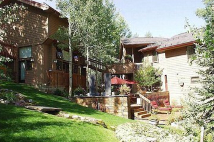 Property Grounds 29 of 32