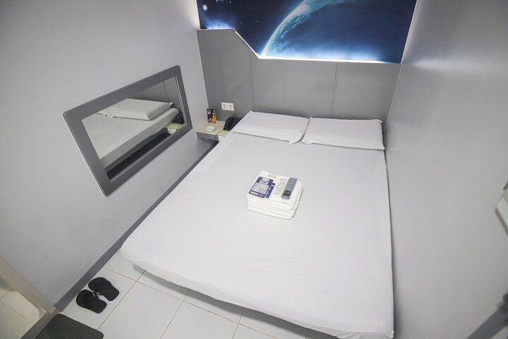 Room 11 of 53