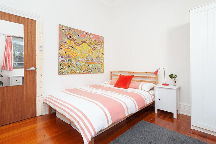 Room 5 of 15
