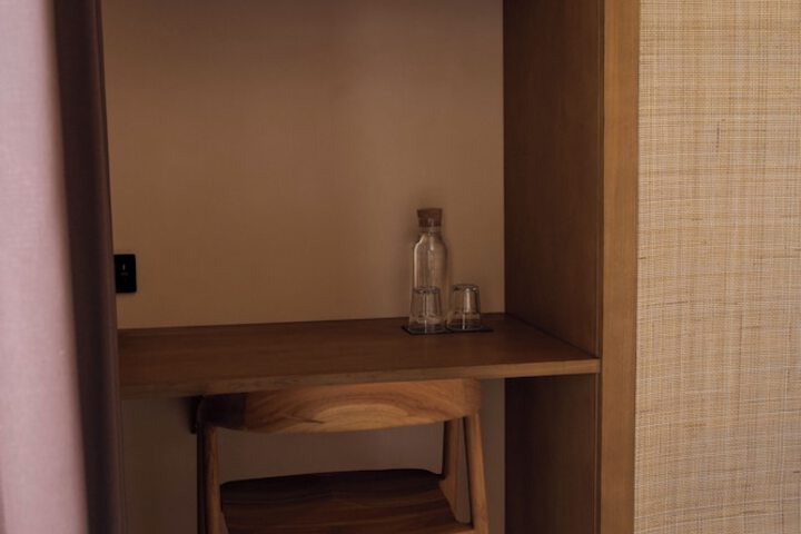Room 33 of 61