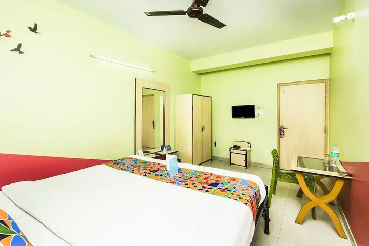 Room 3 of 11
