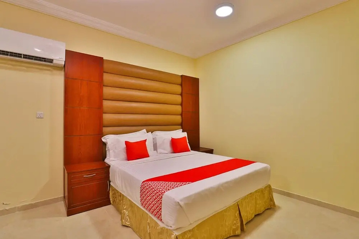 Room 4 of 14