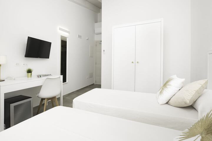 Room 6 of 58