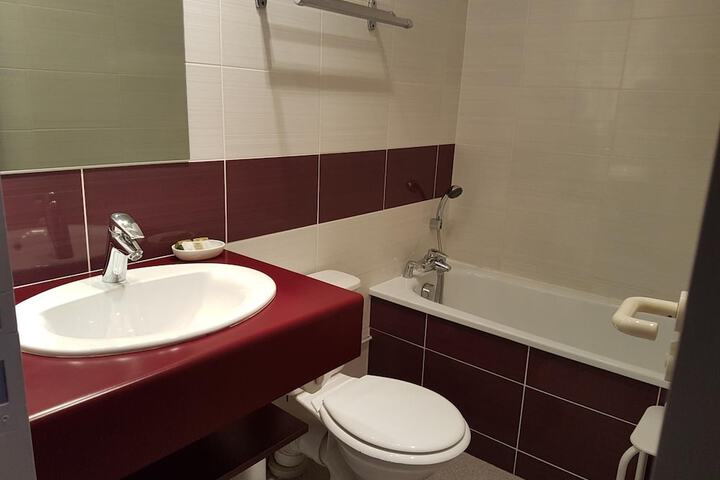 Room 19 of 54