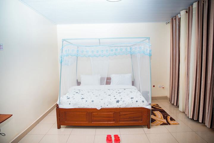 Room 5 of 34