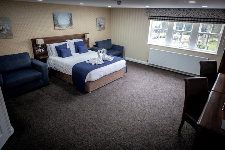 Room 13 of 48