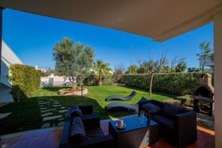 Terrace/Patio 10 of 11