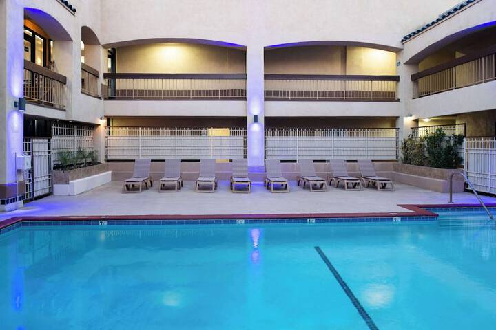 Pool 45 of 67
