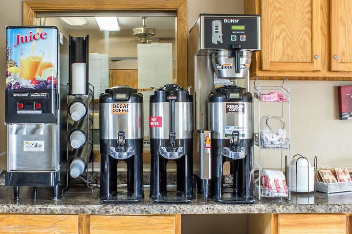 Breakfast/Coffee Service 33 of 54