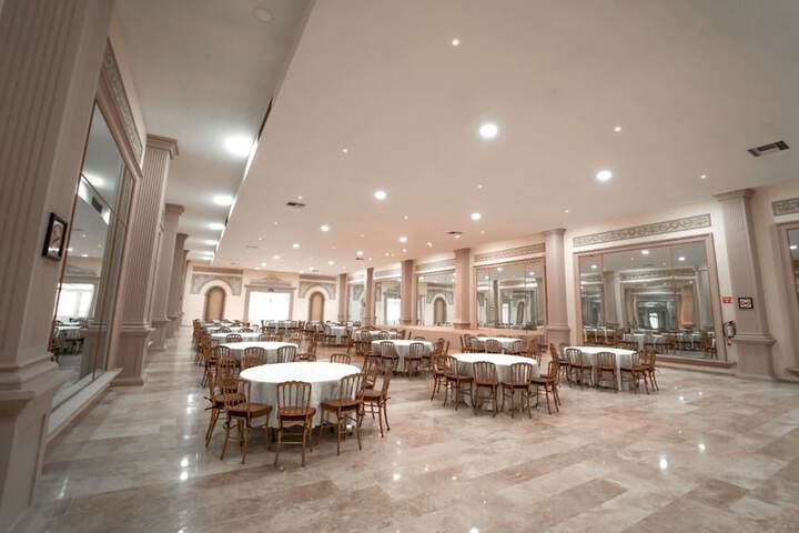 Ballroom/Hall 47 of 79