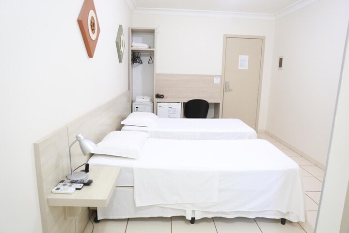 Room 15 of 20