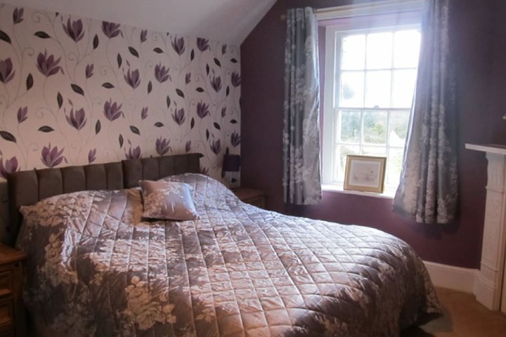 Room 6 of 10