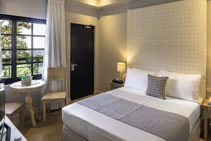 Room 8 of 22