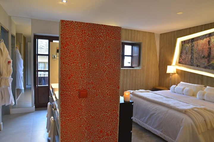 Room 16 of 47
