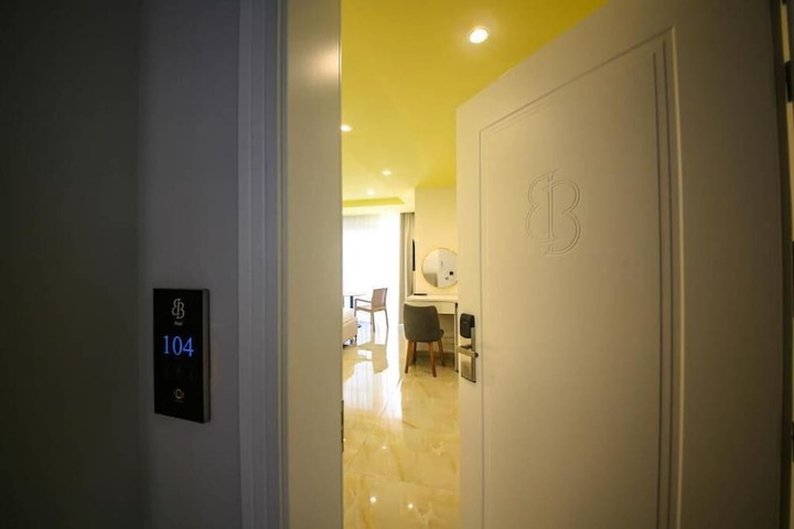 Room 3 of 70