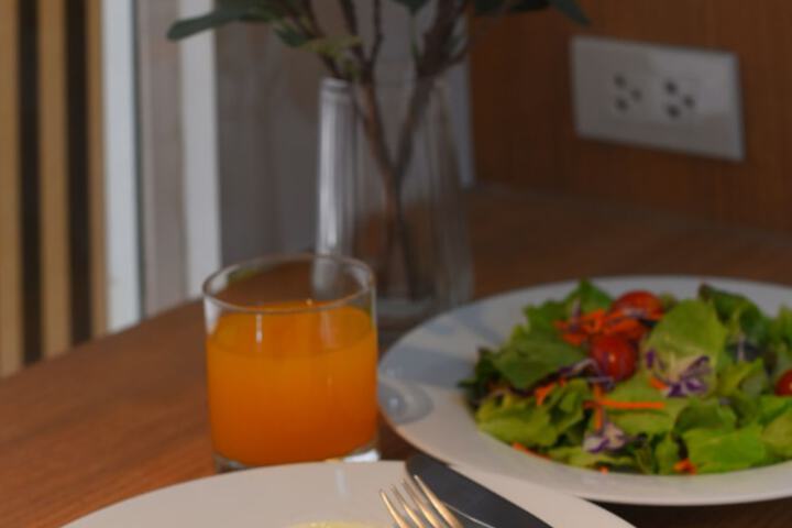 Breakfast/Coffee Service 33 of 38