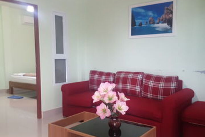 Room 33 of 35