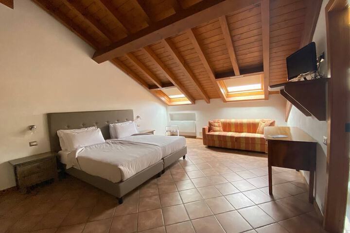 Room 2 of 26