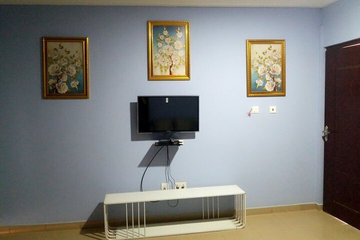 Room 11 of 23