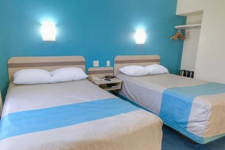Room 6 of 26