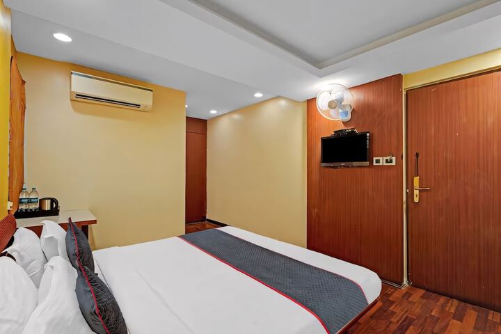 Room 15 of 22