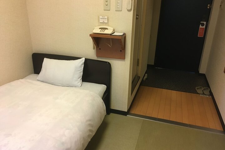 Room 17 of 45