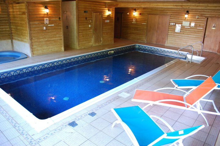 Pool image of Auberge de la Vallée