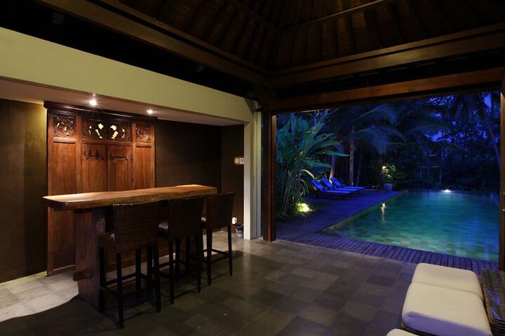 Pool 34 of 44