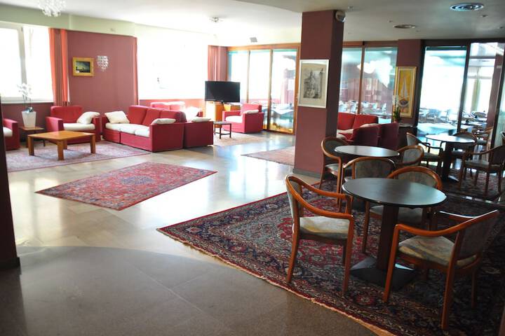 Hotel Interior 4 of 39