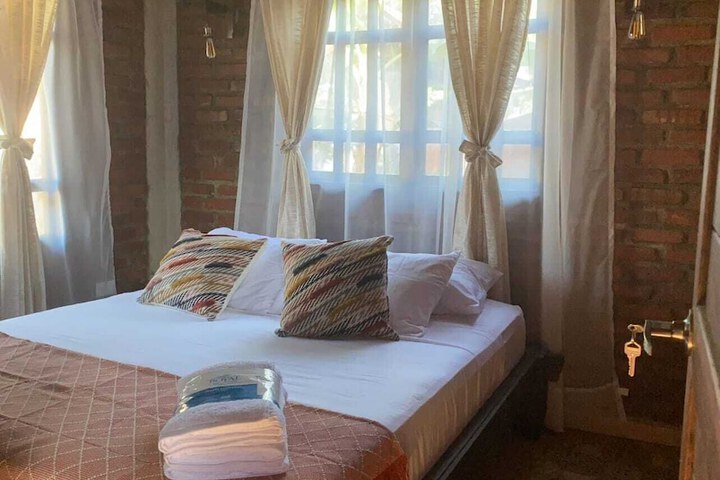Room 4 of 26
