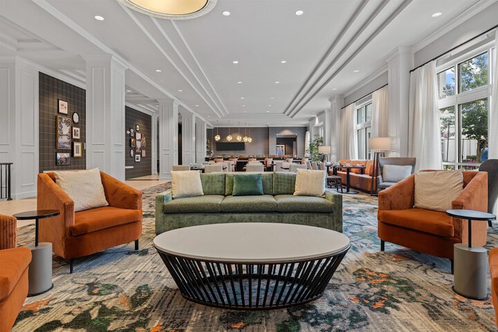 Entrance & Lobby