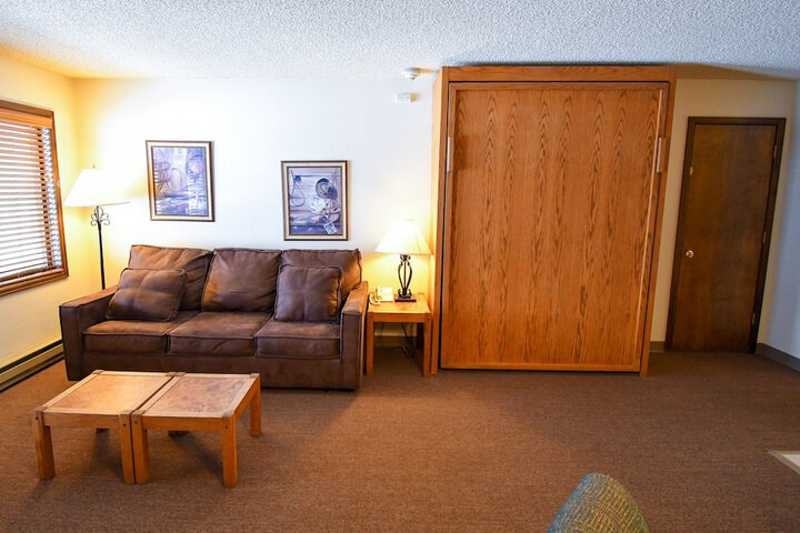 Room 42 of 82