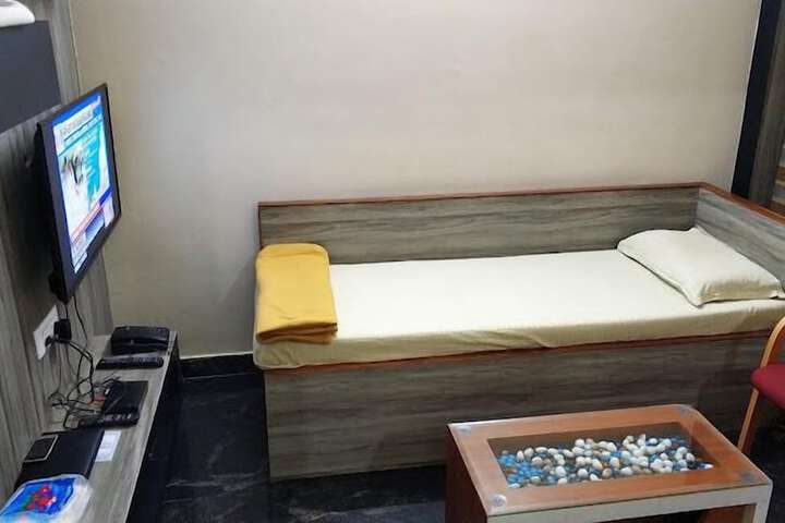 Room 16 of 20