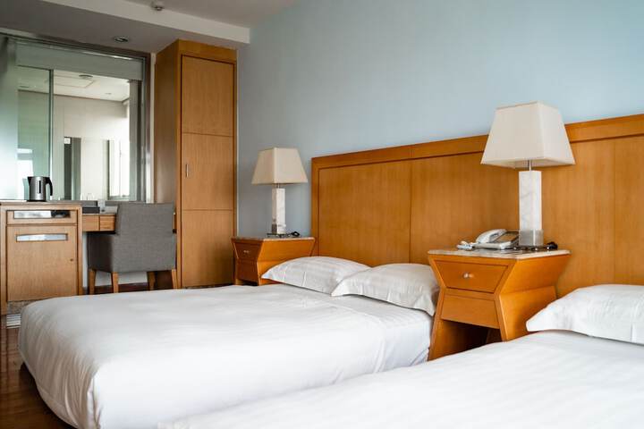 Room 21 of 44