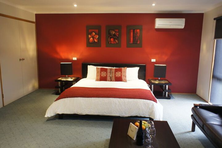 Room 15 of 96
