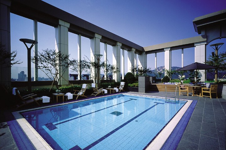 Pool 32 of 47