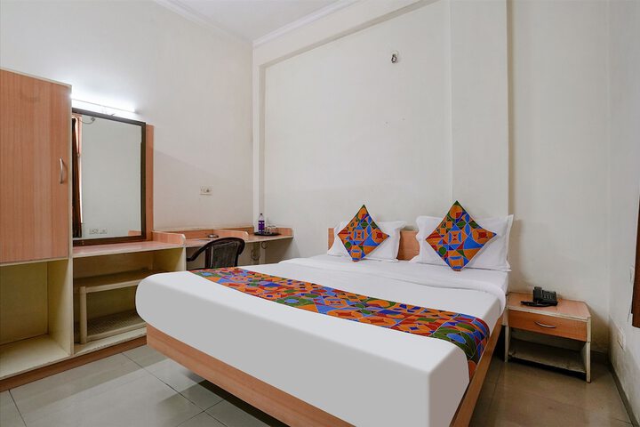 Room 14 of 27