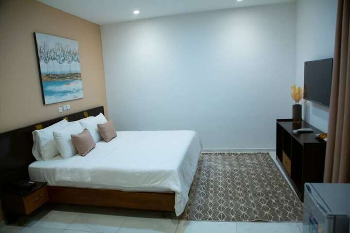 Room 8 of 42