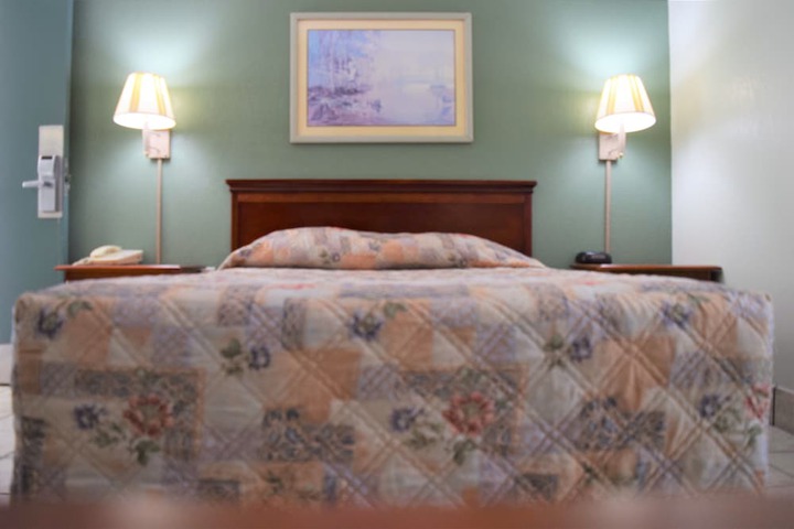 Room 8 of 29