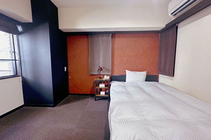 Room 22 of 44