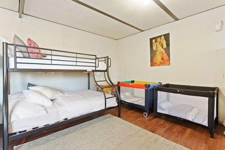 Room 6 of 21