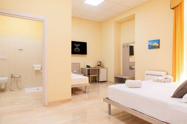 Room 20 of 66