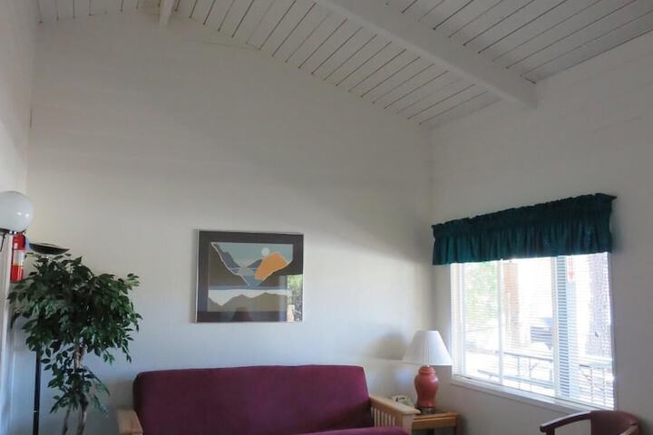 Room 26 of 32