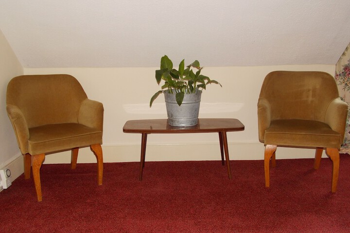 Lounge 53 of 58