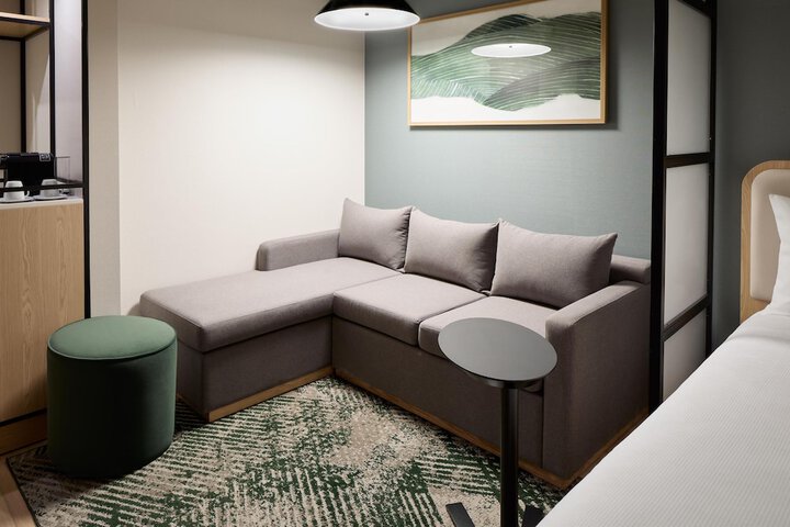 Room 10 of 23