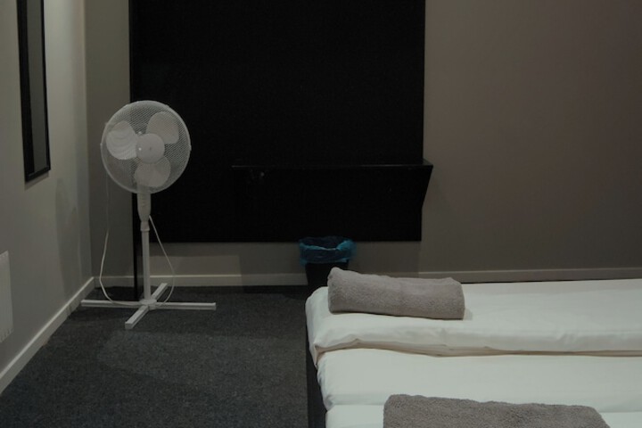 Room 51 of 128