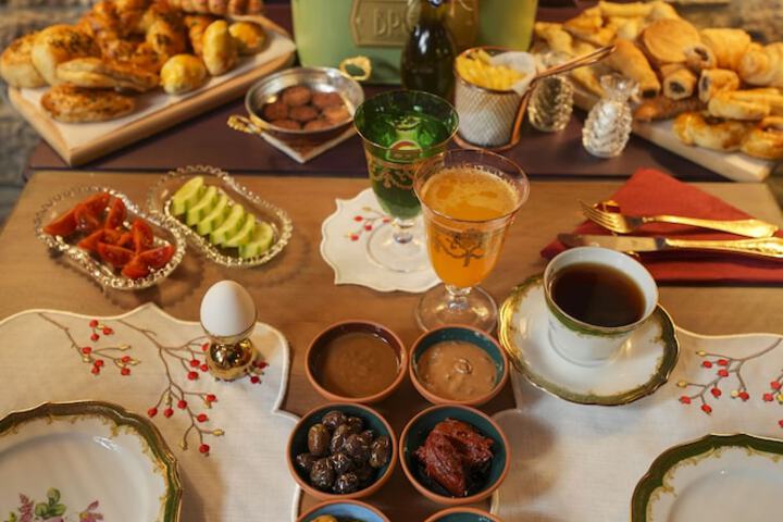 Breakfast/Coffee Service 109 of 171