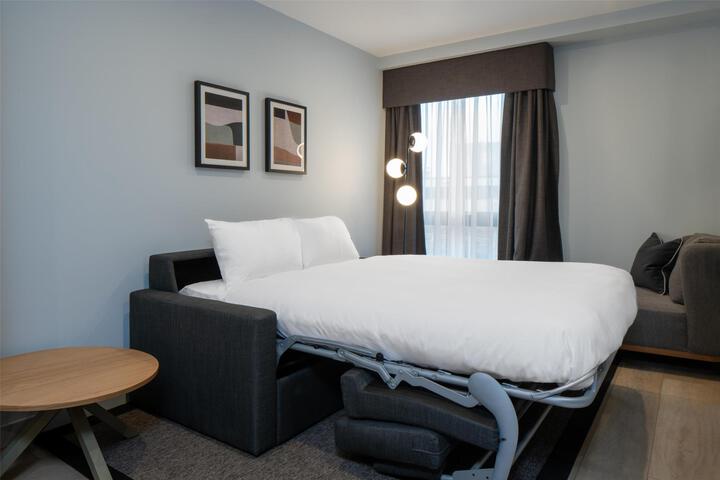 Room 11 of 29
